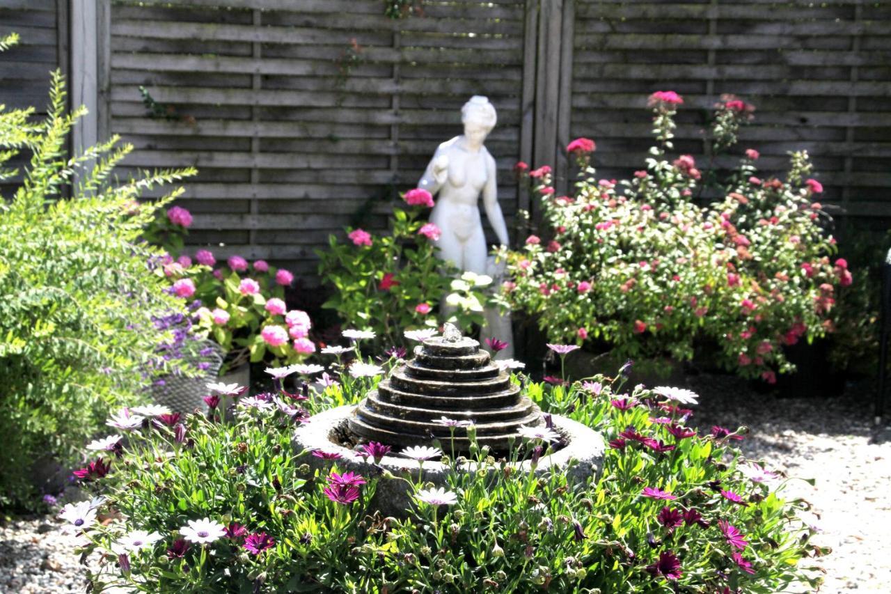 Hine Bakke Bed And Breakfast Rudkøbing Kültér fotó